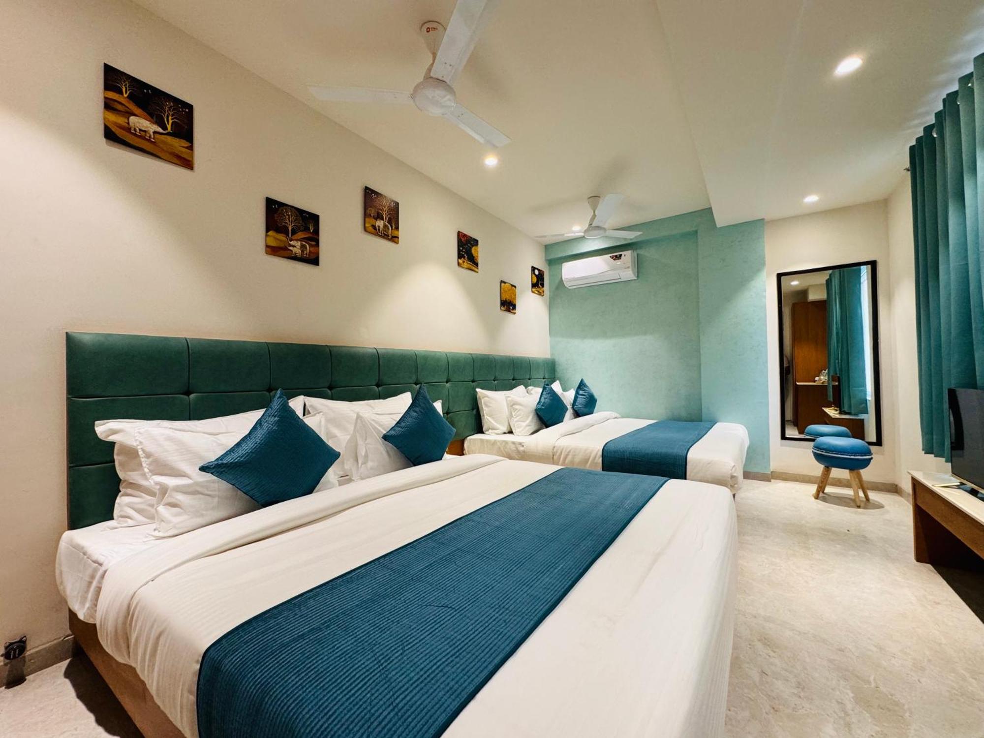 Hotel Rudhav Palace Удджайн Экстерьер фото